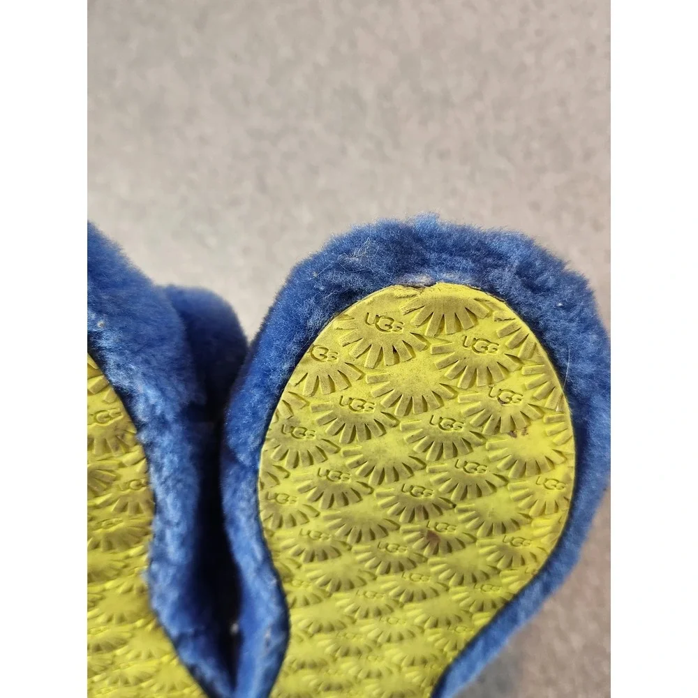 UGG Fluff Yeah Slides Kids Size 2 Blue Elastic Slingback Sheepskin Sandals